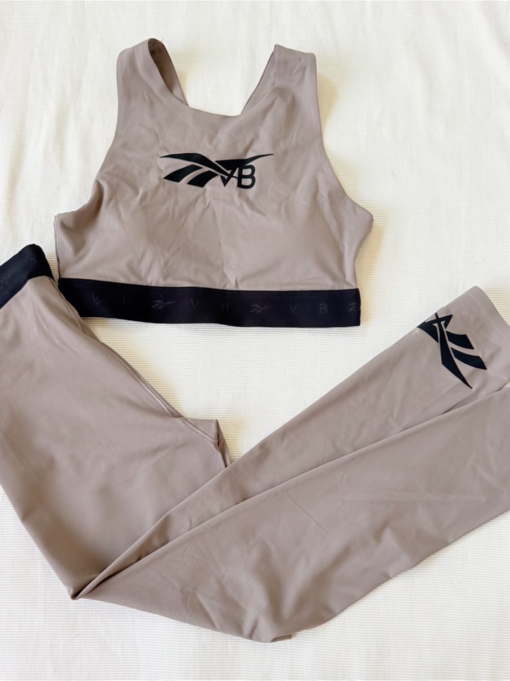 Reebok Womens Leggings Tank Top Bra Set Gym Yoga Workout Sporty XS-S